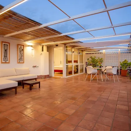 San Giovanni Rooftop 4*